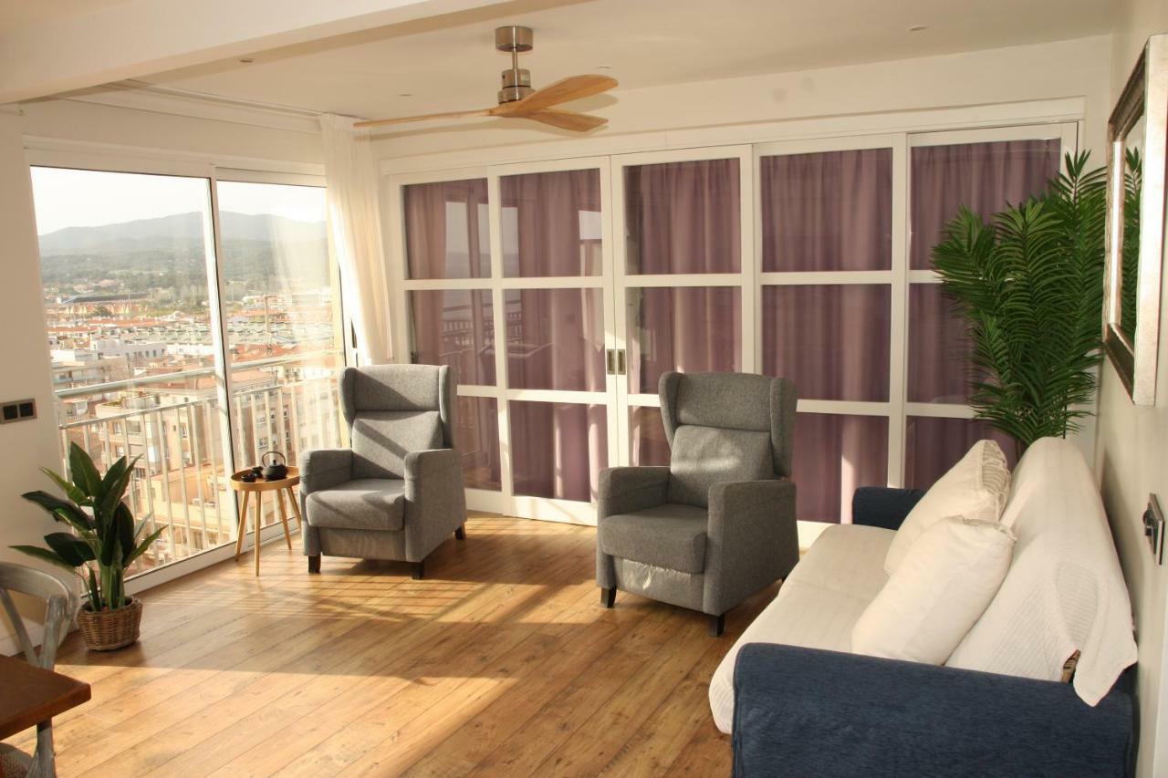 Seafront Apartment In 帕拉莫斯 外观 照片